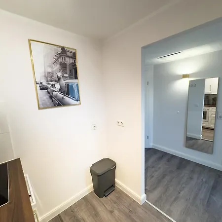 Messewohnung Fuer 4 Gaeste Mit Kostenlosem Parkplatz Hannover Exterior photo