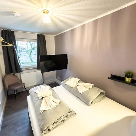 Messewohnung Fuer 4 Gaeste Mit Kostenlosem Parkplatz Hannover Exterior photo