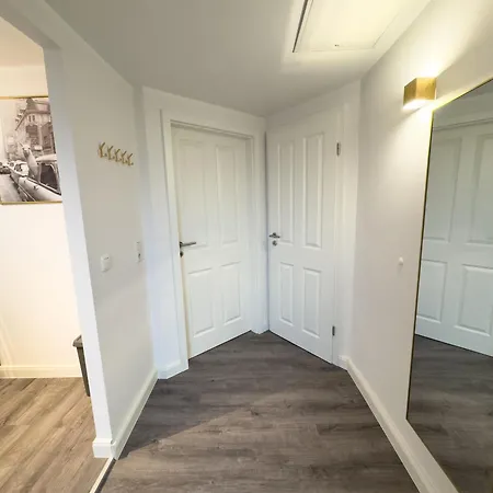 Messewohnung Fuer 4 Gaeste Mit Kostenlosem Parkplatz Hannover Exterior photo