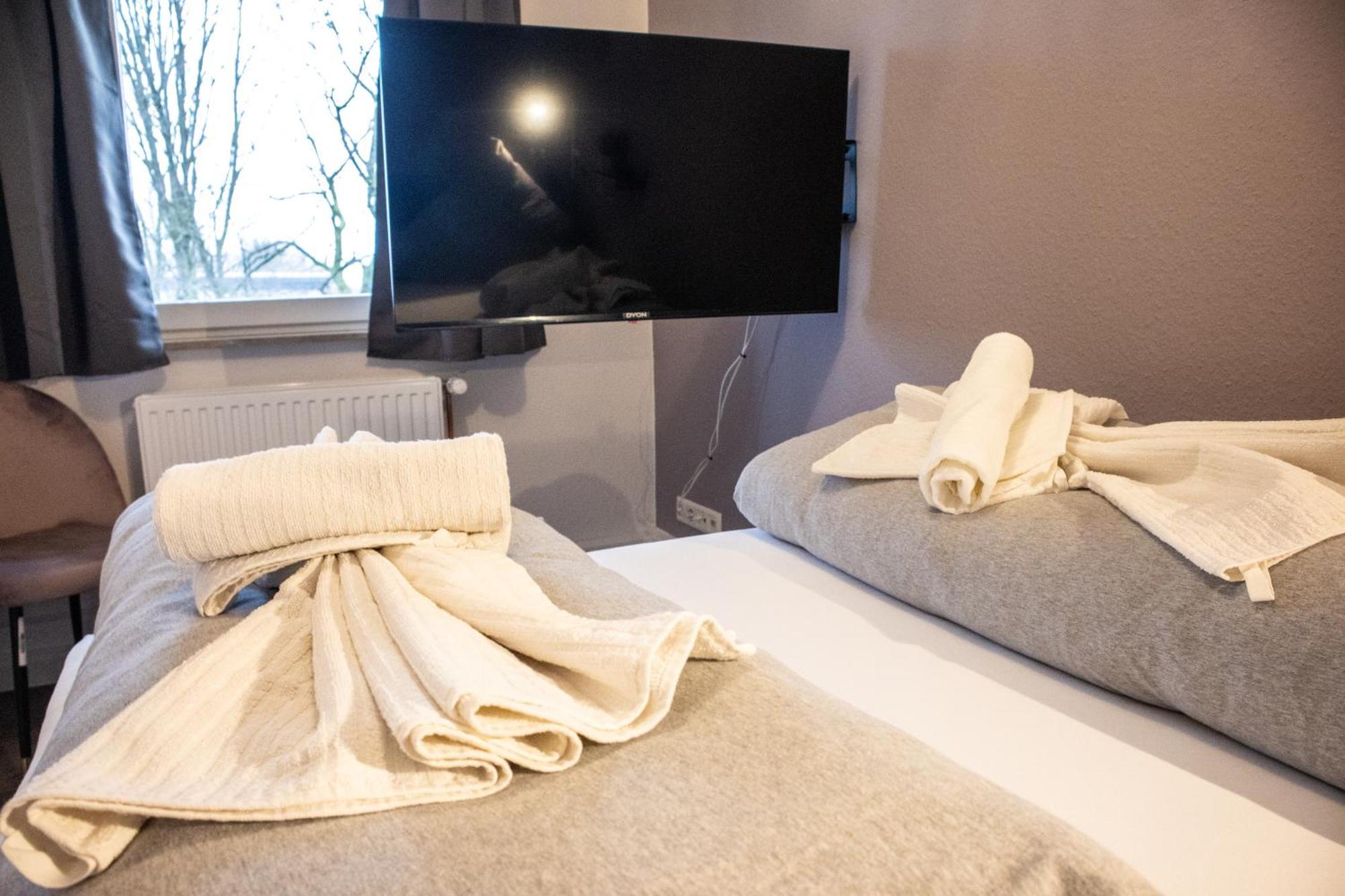 Apartment Messewohnung Fuer 4 Gaeste Mit Kostenlosem Parkplatz Hannover