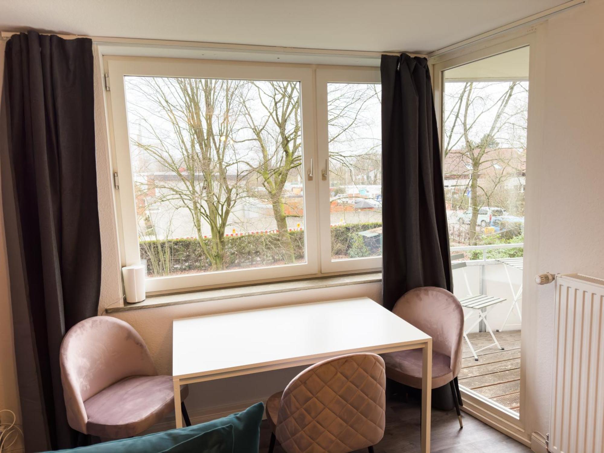 Messewohnung Fuer 4 Gaeste Mit Kostenlosem Parkplatz Lejlighed Hannover